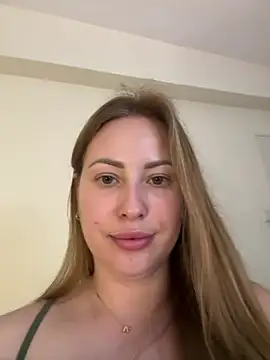 alisawhite (F young) - Finger pussy (3 fingers)🔥