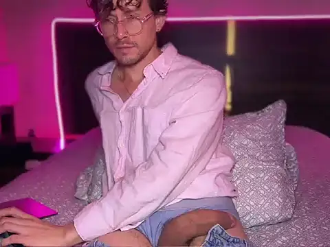 mcklister_kinky_feets