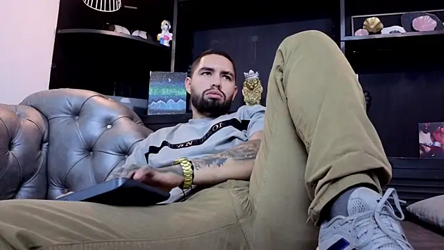 matteosantos - Matteosantos's free webcam - UK Sex Cams