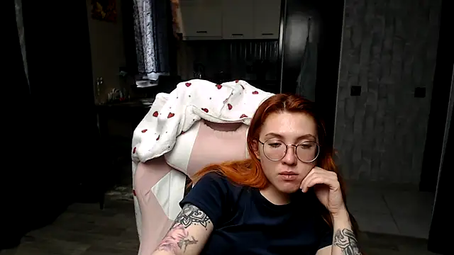 reginasmilee - Reginasmilee's free webcam - UK Sex Cams