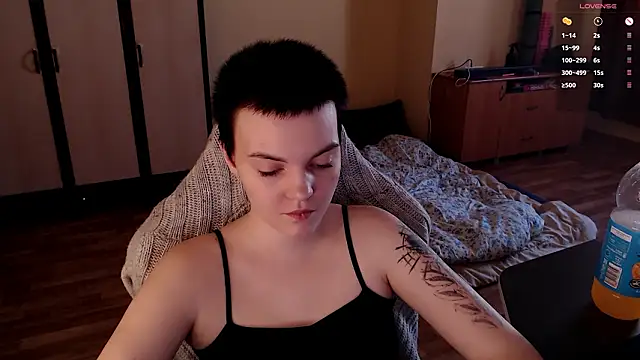 krisneal - KrisNeal's free webcam - UK Sex Cams