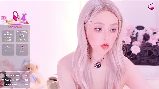 美女Yr_kitten_333在线直播