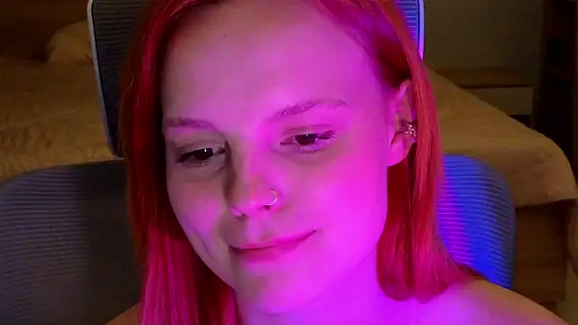 mollybossy - Mollybossy's free webcam - UK Sex Cams