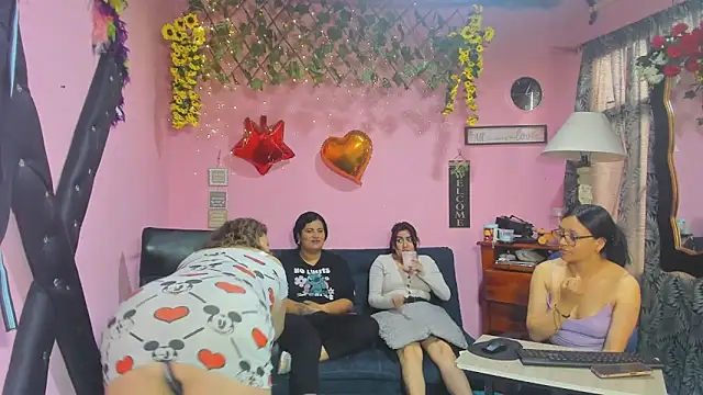 lesbiancuple live sex cam