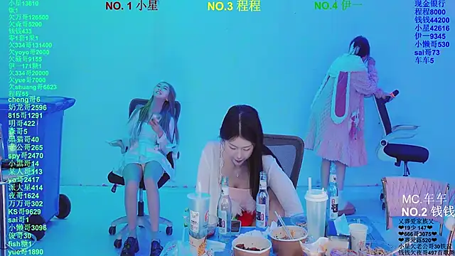 美女ZZ000S33在线直播