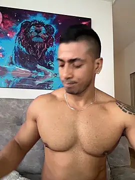 aaroncolombia live sex cam