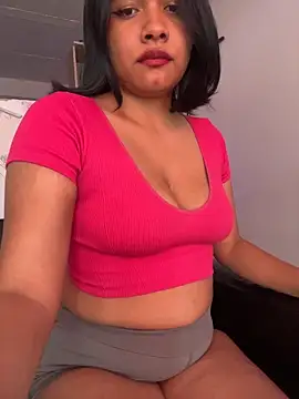 Webcam Model (lovedforeverr) is live