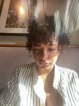 allybluee777 - Allybluee777's free webcam - UK Sex Cams