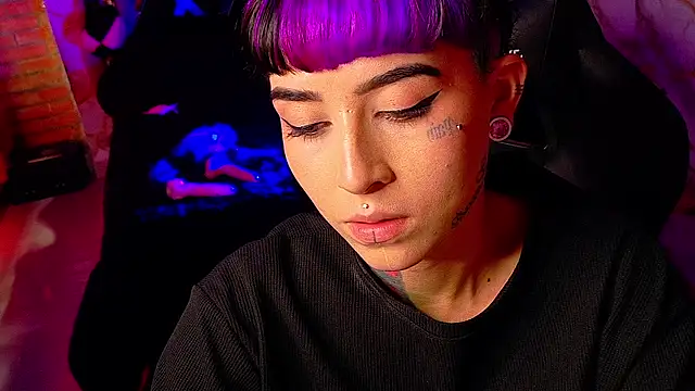 nova_kitttyy - Nova_kitttyy's free webcam - UK Sex Cams