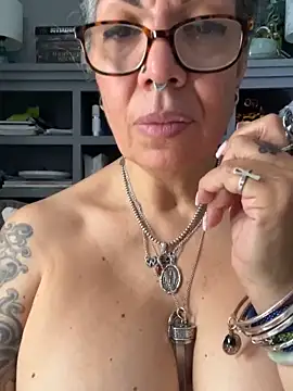 dieseldame1313 webcam