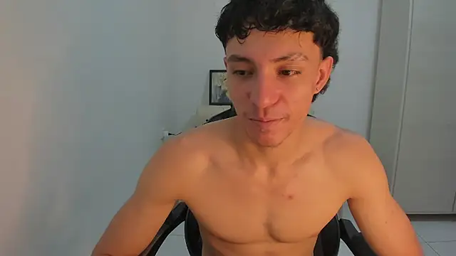 enzo_sloran - Enzo_sloran's free webcam