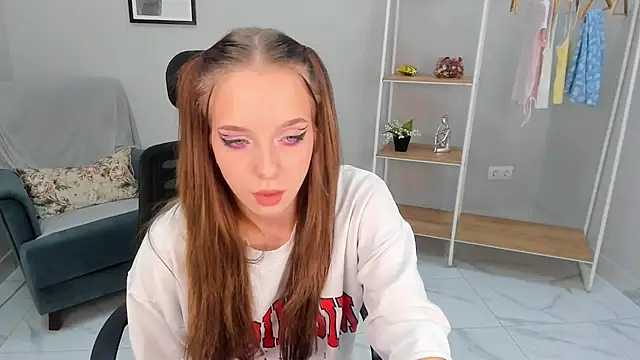 nina_crown - Nina_Crown's free webcam