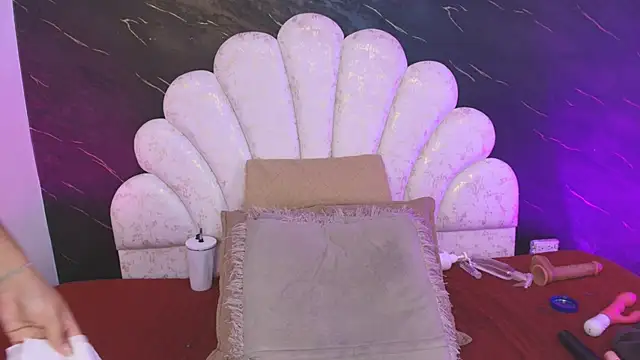 _miabrown_ - _MiaBrown_'s free webcam