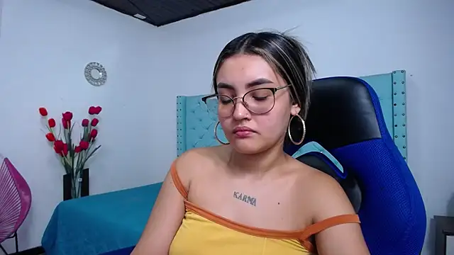 kathe-mills235 - Kathe-mills235's free webcam - UK Sex Cams