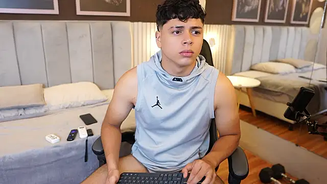 ethan_occonor (Ask my age) - 🔥lush x 10min in my ass + cum🔥