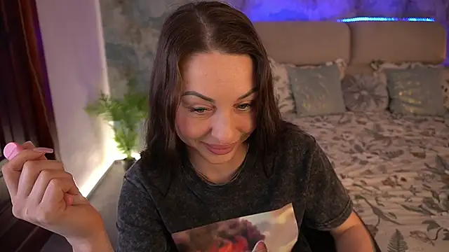 kristiimax - KristiiMax's free webcam - UK Sex Cams