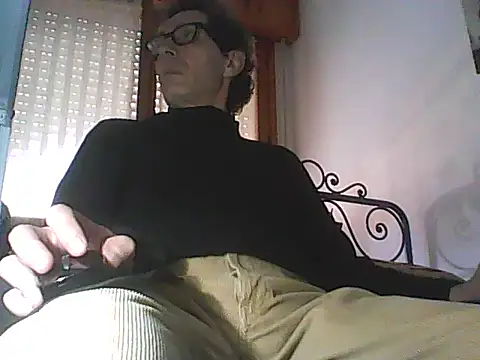 moro_ra - Moro_ra's free webcam - UK Sex Cams