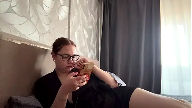 emely_cute - Emely_Cute's free webcam - UK Sex Cams