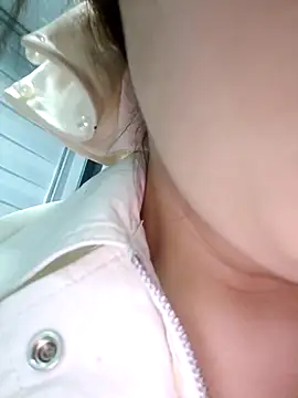 美女Aoo520520在线直播