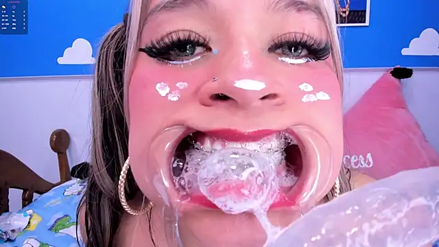 miss__evolet - Miss__evolet's free webcam - UK Sex Cams