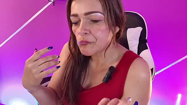 carol_miss2 - Carol_Miss2's free webcam