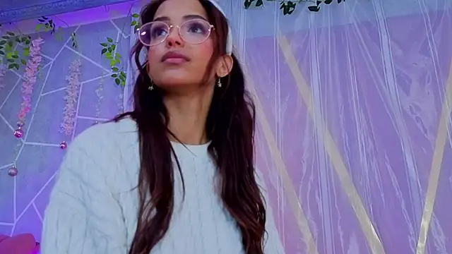 emmycortez - EmmyCortez's free webcam - UK Sex Cams