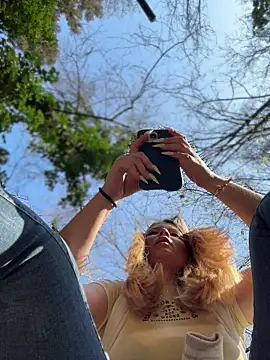 AnastasiaAniess live cam profile