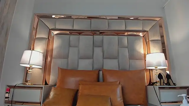 valentinabreats (F young) - Slaps on my breasts  👀