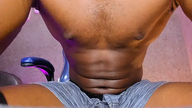 mike_aly (M twink) - good day JD