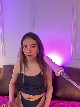 Live solo webcam of kittyblooms