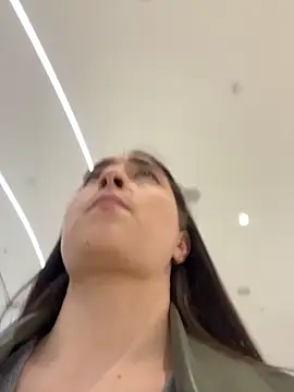 Holly_Play live sex cam