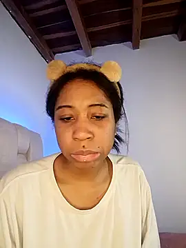 Webcam Model (Zaira_Rose_)  is live.Free join now!