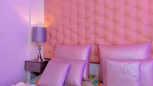 leslie_bussh_ - Leslie_Bussh_'s free webcam - UK Sex Cams