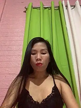 Webcam Model (Cleo17)  is live.Free join now!