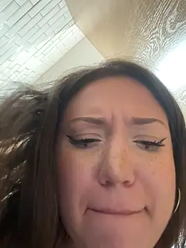 saintsquirt (F young) - NAKED TITS NEXT TO MENS 🚽