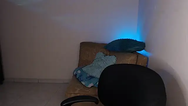 iam_emy - Iam_emy's free webcam - UK Sex Cams