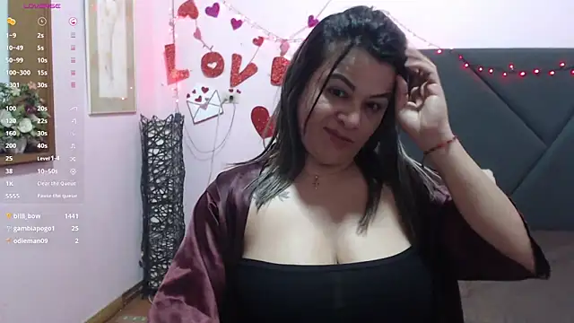 free adult chatroom Pamela Echeverria