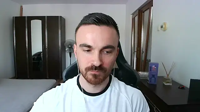 mu5clemania2 - Mu5clemania2's free webcam - UK Sex Cams