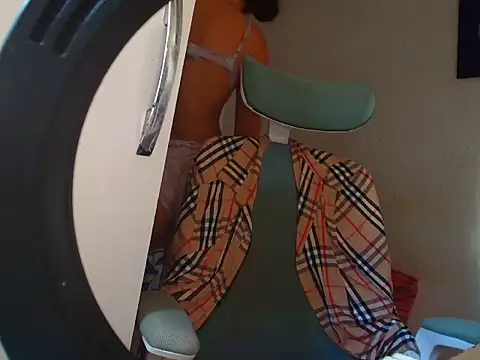 sassa_69 - Sassa_69's free webcam - UK Sex Cams