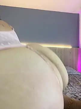 Webcam Model (Atenea_Clerk)  is live.Free join now!