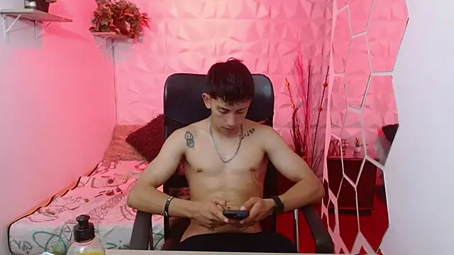 kei_23 - Kei_23's free webcam - UK Sex Cams