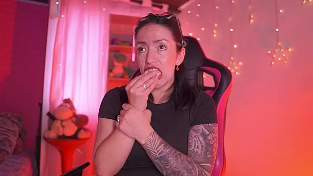 live strip chat Madison Mayer