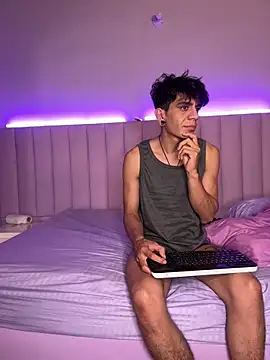 voyeur upskirt Abrilandjulian