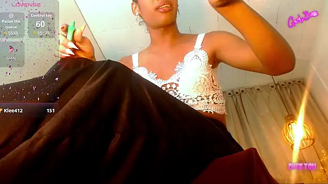 katha_Crawford webcam