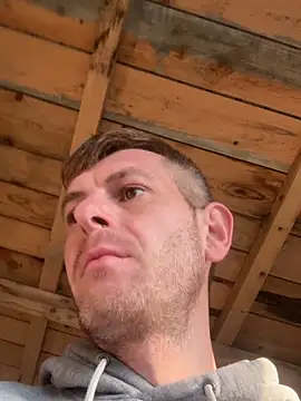 adrian90bi11 - Adrian90bi11's free webcam - UK Sex Cams