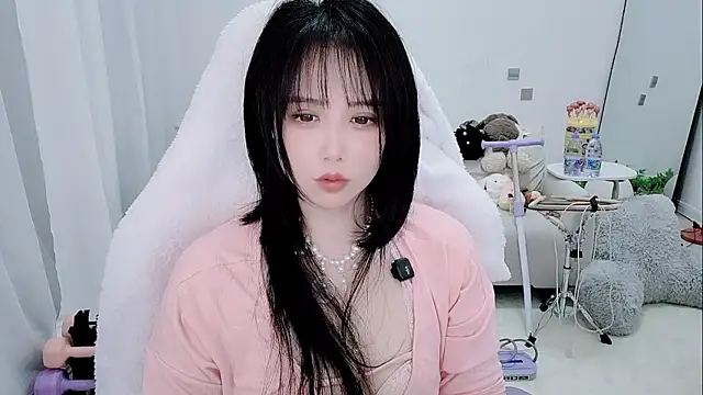 evangelin-e - Evangelin-e's free webcam