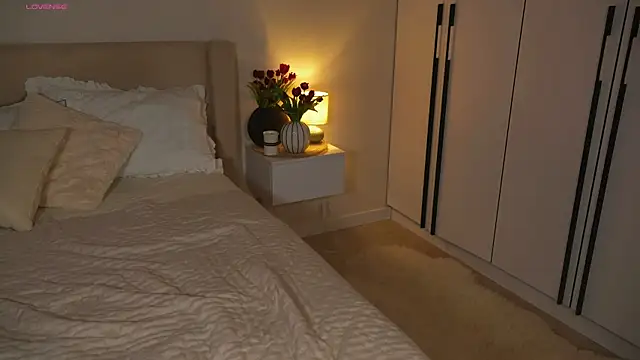 _Miss_Johansson_'s Stripchat show and profile