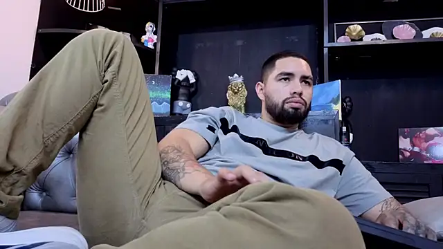 matteosantos Live Webcam on Stripchat