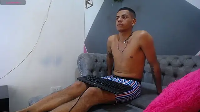 Noemi_Miller_ webcam