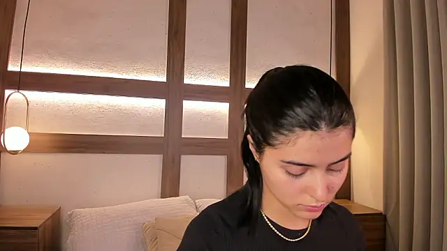 sarhavega - SarhaVega's free webcam - UK Sex Cams